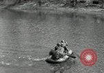 Standbild USA Infanteristen Leimersheim Deutschland, 1945, aus Sekunde 26 historischem Filmmaterial Videoclip 65675074331