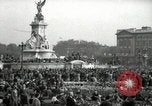Image Buckingham Palace London England Royaume-Uni, 1945, de la seconde 16 séquences d'archives historiques vidéo 65675074356