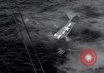 Standbild F6F Hellcat Fighter Pazifik, 1944, aus Sekunde 27 historischem Filmmaterial Videoclip 65675074362