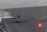 Standbild F6F Hellcat Fighter Pazifik, 1944, aus Sekunde 30 historischem Filmmaterial Videoclip 65675074367