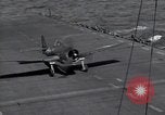Standbild F6F Hellcat Fighter Pazifik, 1944, aus Sekunde 33 historischem Filmmaterial Videoclip 65675074367