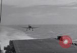 Standbild F6F Hellcat Fighter Pazifik, 1944, aus Sekunde 38 historischem Filmmaterial Videoclip 65675074367