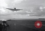 Standbild TBF Avenger Flugzeuge Palau Inseln, 1944, aus Sekunde 3 historischem Filmmaterial Videoclip 65675074371