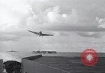Standbild TBF Avenger Flugzeuge Palau Inseln, 1944, aus Sekunde 15 historischem Filmmaterial Videoclip 65675074371
