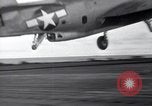 Standbild TBF Avenger Flugzeuge Palau Inseln, 1944, aus Sekunde 23 historischem Filmmaterial Videoclip 65675074371