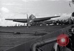 Standbild TBF Avenger Flugzeuge Palau Inseln, 1944, aus Sekunde 26 historischem Filmmaterial Videoclip 65675074371