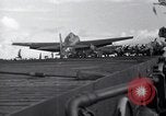 Standbild TBF Avenger Flugzeuge Palau Inseln, 1944, aus Sekunde 27 historischem Filmmaterial Videoclip 65675074371