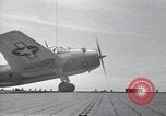 Standbild F4F Wildcat Kampfflugzeuge Palau Inseln, 1944, aus Sekunde 18 historischem Filmmaterial Videoclip 65675074375