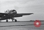 Standbild F4F Wildcat Kampfflugzeuge Palau Inseln, 1944, aus Sekunde 26 historischem Filmmaterial Videoclip 65675074375