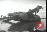 Image des Marines des États-Unis Kiribati Îles Gilbert, 1943, de la seconde 40 séquences d'archives historiques vidéo 65675074388