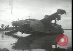 Image des Marines des États-Unis Kiribati Îles Gilbert, 1943, de la seconde 43 séquences d'archives historiques vidéo 65675074388