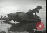 Image des Marines des États-Unis Kiribati Îles Gilbert, 1943, de la seconde 45 séquences d'archives historiques vidéo 65675074388