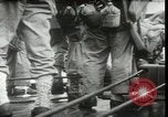 Standbild Vereinigten Staaten Marines Kiribati Gilbert Inseln, 1943, aus Sekunde 1 historischem Filmmaterial Videoclip 65675074389