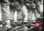 Standbild Vereinigten Staaten Marines Kiribati Gilbert Inseln, 1943, aus Sekunde 6 historischem Filmmaterial Videoclip 65675074389