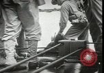 Standbild Vereinigten Staaten Marines Kiribati Gilbert Inseln, 1943, aus Sekunde 12 historischem Filmmaterial Videoclip 65675074389