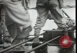 Standbild Vereinigten Staaten Marines Kiribati Gilbert Inseln, 1943, aus Sekunde 14 historischem Filmmaterial Videoclip 65675074389