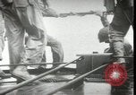 Standbild Vereinigten Staaten Marines Kiribati Gilbert Inseln, 1943, aus Sekunde 16 historischem Filmmaterial Videoclip 65675074389