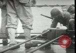 Standbild Vereinigten Staaten Marines Kiribati Gilbert Inseln, 1943, aus Sekunde 27 historischem Filmmaterial Videoclip 65675074389