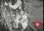 Standbild Vereinigten Staaten Marines Kiribati Gilbert Inseln, 1943, aus Sekunde 33 historischem Filmmaterial Videoclip 65675074389
