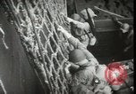 Standbild Vereinigten Staaten Marines Kiribati Gilbert Inseln, 1943, aus Sekunde 42 historischem Filmmaterial Videoclip 65675074389