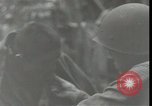 Standbild Japanese-American Marines New Britain Papua Neu Guinea, 1944, aus Sekunde 17 historischem Filmmaterial Videoclip 65675074391