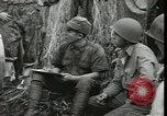 Standbild Japanese-American Marines New Britain Papua Neu Guinea, 1944, aus Sekunde 45 historischem Filmmaterial Videoclip 65675074391