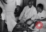 Immagine di Mohandas Karamchand Gandhi Wardha India, 1943, secondo 48 filmato di repertorio 65675074399