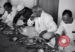 Immagine di Mohandas Karamchand Gandhi Wardha India, 1943, secondo 58 filmato di repertorio 65675074399