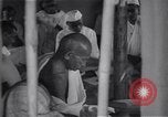 Immagine di Mohandas Karamchand Gandhi Wardha India, 1943, secondo 43 filmato di repertorio 65675074400