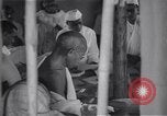 Immagine di Mohandas Karamchand Gandhi Wardha India, 1943, secondo 44 filmato di repertorio 65675074400