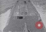 Standbild australischen Überlebenden Pazifik, 1944, aus Sekunde 7 historischem Filmmaterial Videoclip 65675074409