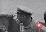 Standbild australischen Überlebenden Pazifik, 1944, aus Sekunde 19 historischem Filmmaterial Videoclip 65675074409