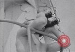 Standbild australischen Überlebenden Pazifik, 1944, aus Sekunde 30 historischem Filmmaterial Videoclip 65675074409