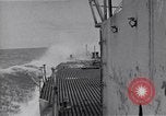Standbild australischen Überlebenden Pazifik, 1944, aus Sekunde 33 historischem Filmmaterial Videoclip 65675074409