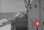 Standbild australischen Überlebenden Pazifik, 1944, aus Sekunde 35 historischem Filmmaterial Videoclip 65675074409