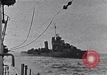 Standbild australischen Überlebenden South China Sea, 1944, aus Sekunde 22 historischem Filmmaterial Videoclip 65675074410
