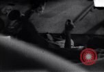 Standbild australischen Überlebenden South China Sea, 1944, aus Sekunde 57 historischem Filmmaterial Videoclip 65675074410