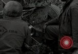 Standbild USA Soldaten Okinawa Ryukyu Inseln, 1945, aus Sekunde 27 historischem Filmmaterial Videoclip 65675074421