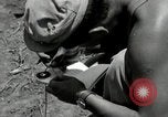 Immagine di Stati Uniti truppe Okinawa isole Ryukyu, 1945, secondo 14 filmato di repertorio 65675074424