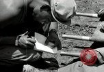 Immagine di Stati Uniti truppe Okinawa isole Ryukyu, 1945, secondo 61 filmato di repertorio 65675074424