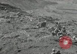 Standbild USA Soldaten Okinawa Ryukyu Inseln, 1945, aus Sekunde 57 historischem Filmmaterial Videoclip 65675074426