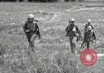 Standbild USA Soldaten Okinawa Ryukyu Inseln, 1945, aus Sekunde 24 historischem Filmmaterial Videoclip 65675074428