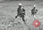 Standbild USA Soldaten Okinawa Ryukyu Inseln, 1945, aus Sekunde 34 historischem Filmmaterial Videoclip 65675074428