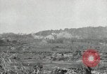 Standbild USA Soldaten Okinawa Ryukyu Inseln, 1945, aus Sekunde 57 historischem Filmmaterial Videoclip 65675074428