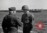 Standbild Commanding-General der 7 Armee Darmstadt Deutschland, 1945, aus Sekunde 35 historischem Filmmaterial Videoclip 65675074432