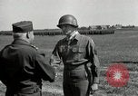 Standbild Commanding-General der 7 Armee Darmstadt Deutschland, 1945, aus Sekunde 38 historischem Filmmaterial Videoclip 65675074432