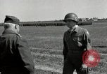 Standbild Commanding-General der 7 Armee Darmstadt Deutschland, 1945, aus Sekunde 41 historischem Filmmaterial Videoclip 65675074432