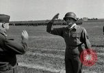 Standbild Commanding-General der 7 Armee Darmstadt Deutschland, 1945, aus Sekunde 42 historischem Filmmaterial Videoclip 65675074432