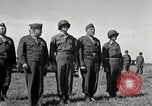 Standbild Commanding-General der 7 Armee Darmstadt Deutschland, 1945, aus Sekunde 47 historischem Filmmaterial Videoclip 65675074432