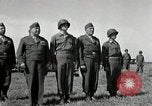 Standbild Commanding-General der 7 Armee Darmstadt Deutschland, 1945, aus Sekunde 53 historischem Filmmaterial Videoclip 65675074432